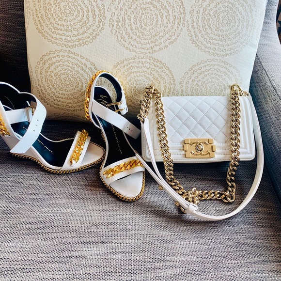 CHANEL Handbags - 💯 Authentic Chanel small boy bag